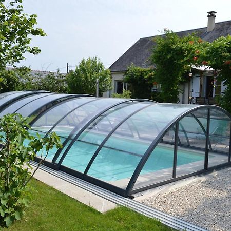 Au Coeur Du Bien-Etre, Chalet Avec Piscine Chauffee Et Couverte, Spa, Sauna, Massages 몽토우 외부 사진
